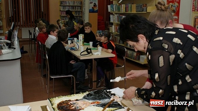 Zdjęcie w galerii na portalu naszraciborz.pl: Bal w… Hogwarcie na koniec ferii w bibliotece wiadomości z regionu