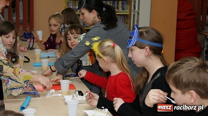 Zdjęcie w galerii na portalu naszraciborz.pl: Bal w… Hogwarcie na koniec ferii w bibliotece wiadomości z regionu