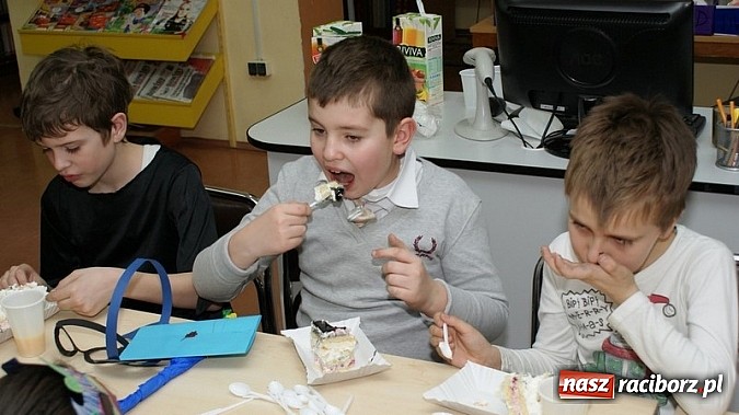 Zdjęcie w galerii na portalu naszraciborz.pl: Bal w… Hogwarcie na koniec ferii w bibliotece wiadomości z regionu