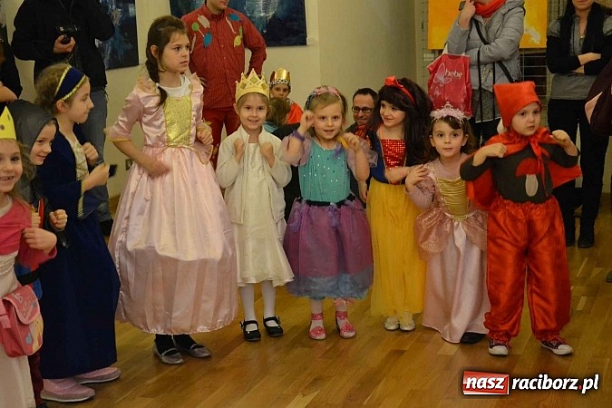 Zdjęcie w galerii na portalu naszraciborz.pl: Zamkowa maskarada karnawałowa dla dzieci za nami  wiadomości z regionu