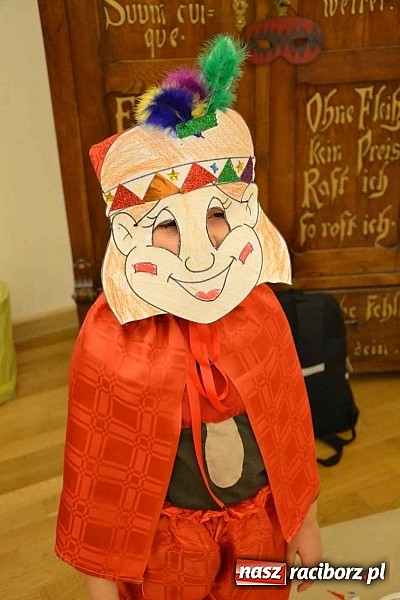 Zdjęcie w galerii na portalu naszraciborz.pl: Zamkowa maskarada karnawałowa dla dzieci za nami  wiadomości z regionu