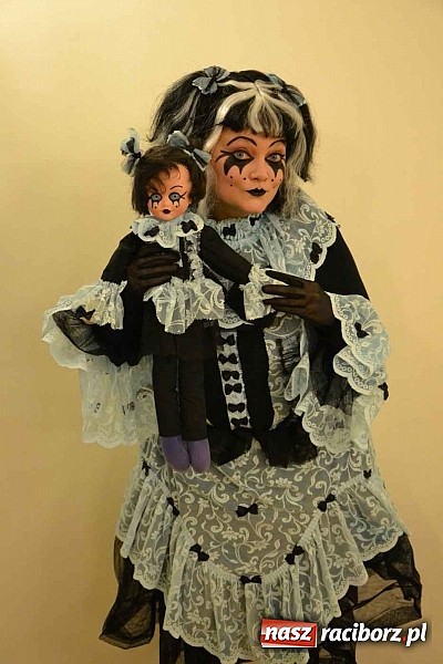 Zdjęcie w galerii na portalu naszraciborz.pl: Zamkowa maskarada karnawałowa dla dzieci za nami  wiadomości z regionu