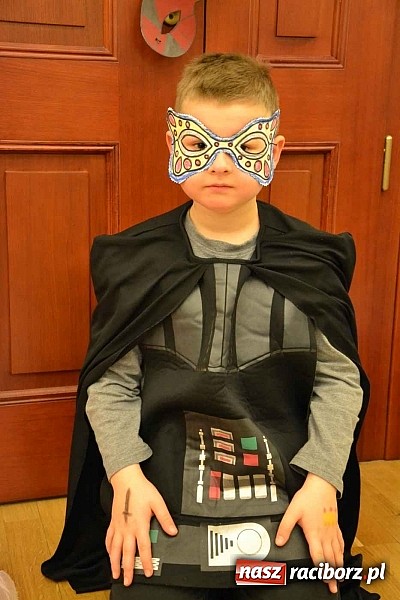 Zdjęcie w galerii na portalu naszraciborz.pl: Zamkowa maskarada karnawałowa dla dzieci za nami  wiadomości z regionu