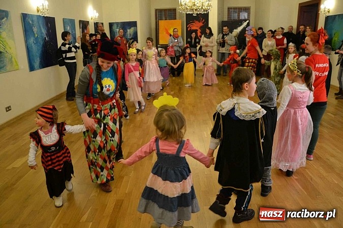 Zdjęcie w galerii na portalu naszraciborz.pl: Zamkowa maskarada karnawałowa dla dzieci za nami  wiadomości z regionu