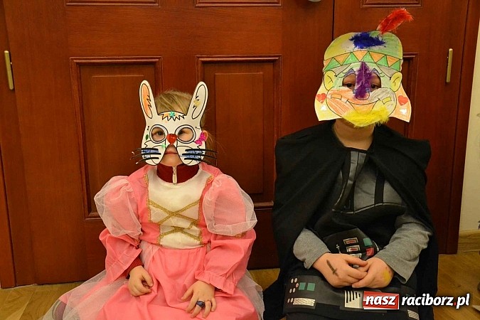 Zdjęcie w galerii na portalu naszraciborz.pl: Zamkowa maskarada karnawałowa dla dzieci za nami  wiadomości z regionu