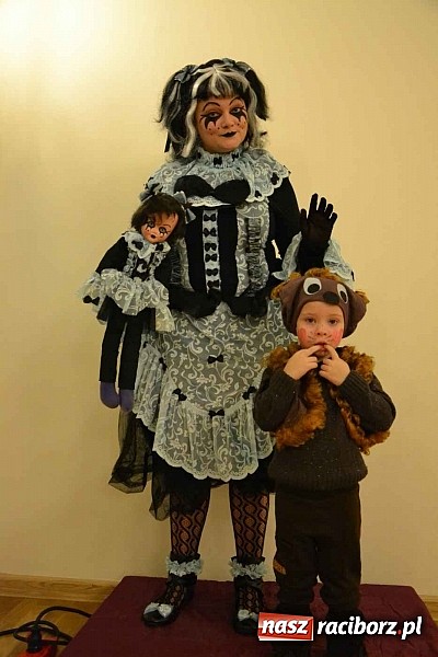 Zdjęcie w galerii na portalu naszraciborz.pl: Zamkowa maskarada karnawałowa dla dzieci za nami  wiadomości z regionu