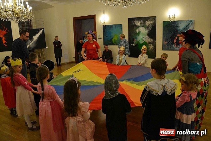 Zdjęcie w galerii na portalu naszraciborz.pl: Zamkowa maskarada karnawałowa dla dzieci za nami  wiadomości z regionu