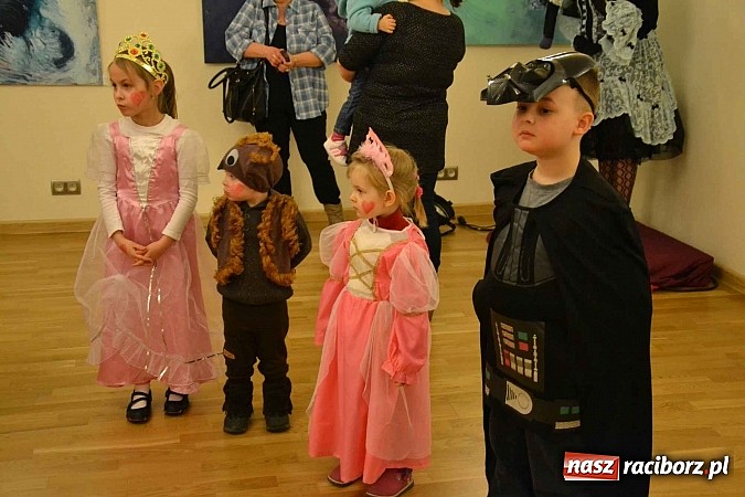Zdjęcie w galerii na portalu naszraciborz.pl: Zamkowa maskarada karnawałowa dla dzieci za nami  wiadomości z regionu