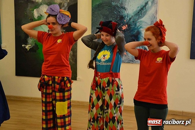Zdjęcie w galerii na portalu naszraciborz.pl: Zamkowa maskarada karnawałowa dla dzieci za nami  wiadomości z regionu