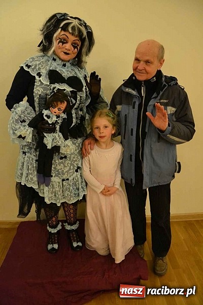 Zdjęcie w galerii na portalu naszraciborz.pl: Zamkowa maskarada karnawałowa dla dzieci za nami  wiadomości z regionu