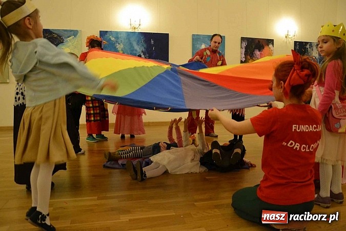 Zdjęcie w galerii na portalu naszraciborz.pl: Zamkowa maskarada karnawałowa dla dzieci za nami  wiadomości z regionu