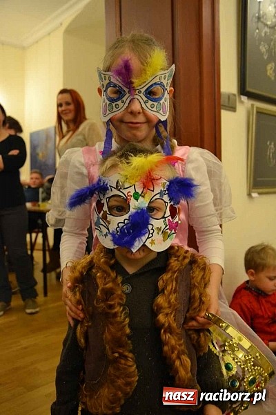 Zdjęcie w galerii na portalu naszraciborz.pl: Zamkowa maskarada karnawałowa dla dzieci za nami  wiadomości z regionu