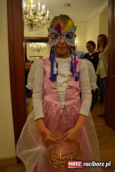 Zdjęcie w galerii na portalu naszraciborz.pl: Zamkowa maskarada karnawałowa dla dzieci za nami  wiadomości z regionu