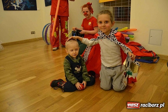 Zdjęcie w galerii na portalu naszraciborz.pl: Zamkowa maskarada karnawałowa dla dzieci za nami  wiadomości z regionu