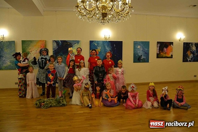 Zdjęcie w galerii na portalu naszraciborz.pl: Zamkowa maskarada karnawałowa dla dzieci za nami  wiadomości z regionu
