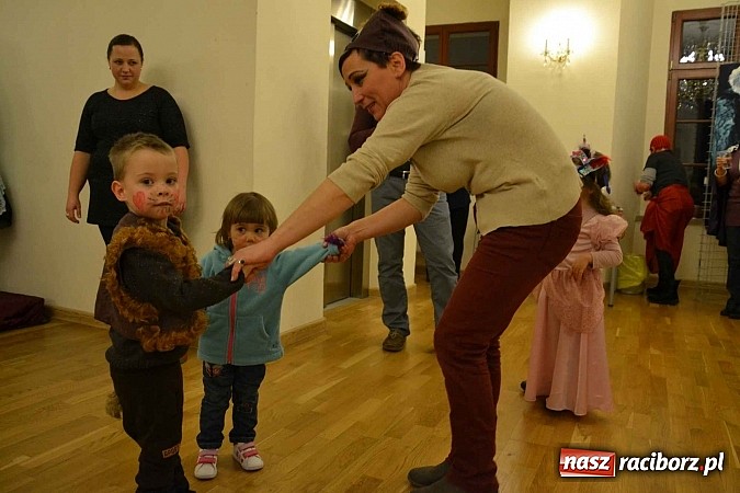 Zdjęcie w galerii na portalu naszraciborz.pl: Zamkowa maskarada karnawałowa dla dzieci za nami  wiadomości z regionu