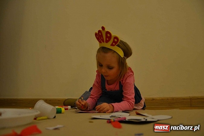 Zdjęcie w galerii na portalu naszraciborz.pl: Zamkowa maskarada karnawałowa dla dzieci za nami  wiadomości z regionu