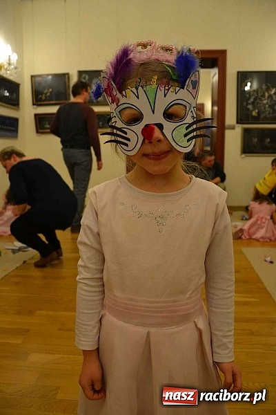 Zdjęcie w galerii na portalu naszraciborz.pl: Zamkowa maskarada karnawałowa dla dzieci za nami  wiadomości z regionu
