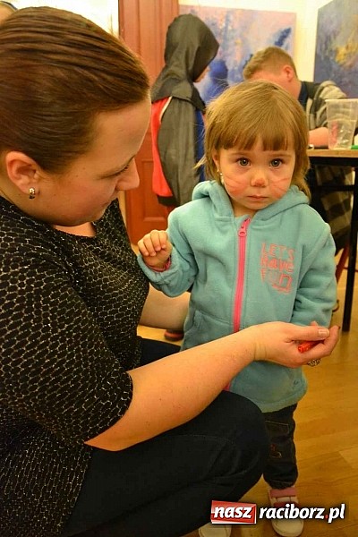 Zdjęcie w galerii na portalu naszraciborz.pl: Zamkowa maskarada karnawałowa dla dzieci za nami  wiadomości z regionu