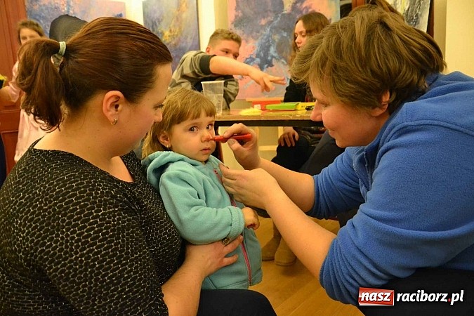 Zdjęcie w galerii na portalu naszraciborz.pl: Zamkowa maskarada karnawałowa dla dzieci za nami  wiadomości z regionu