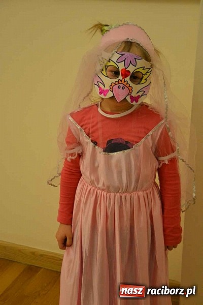 Zdjęcie w galerii na portalu naszraciborz.pl: Zamkowa maskarada karnawałowa dla dzieci za nami  wiadomości z regionu