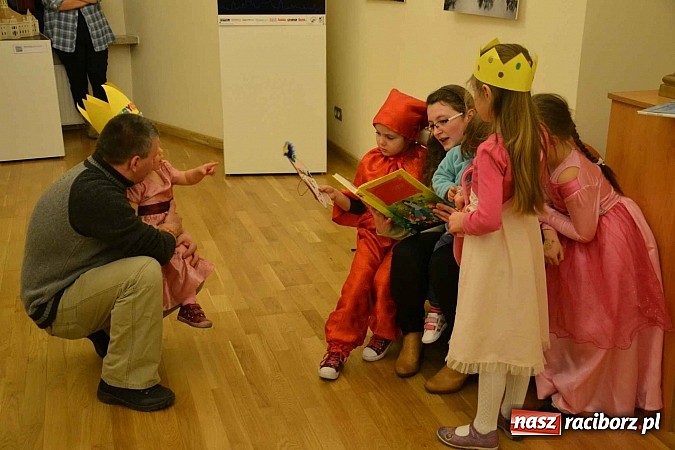 Zdjęcie w galerii na portalu naszraciborz.pl: Zamkowa maskarada karnawałowa dla dzieci za nami  wiadomości z regionu