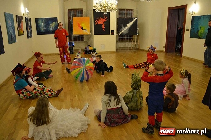 Zdjęcie w galerii na portalu naszraciborz.pl: Zamkowa maskarada karnawałowa dla dzieci za nami  wiadomości z regionu