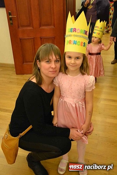 Zdjęcie w galerii na portalu naszraciborz.pl: Zamkowa maskarada karnawałowa dla dzieci za nami  wiadomości z regionu