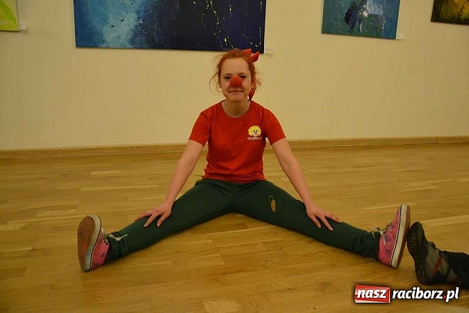 Zdjęcie w galerii na portalu naszraciborz.pl: Zamkowa maskarada karnawałowa dla dzieci za nami  wiadomości z regionu