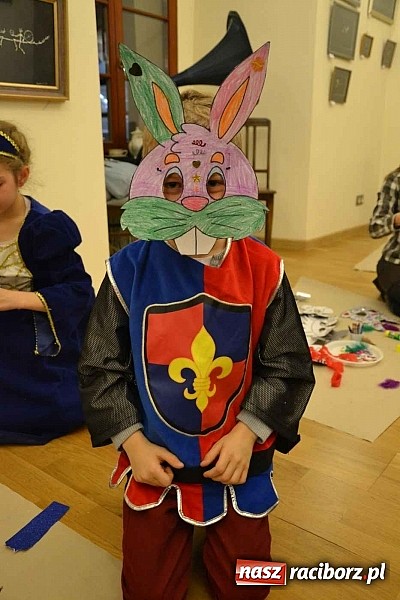Zdjęcie w galerii na portalu naszraciborz.pl: Zamkowa maskarada karnawałowa dla dzieci za nami  wiadomości z regionu