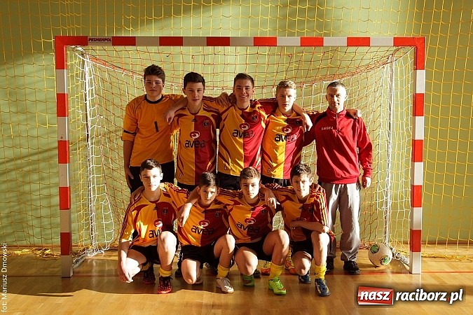 Zdjęcie w galerii na portalu naszraciborz.pl: Puchar starosty w rękach raciborskiej Unii wiadomości z regionu