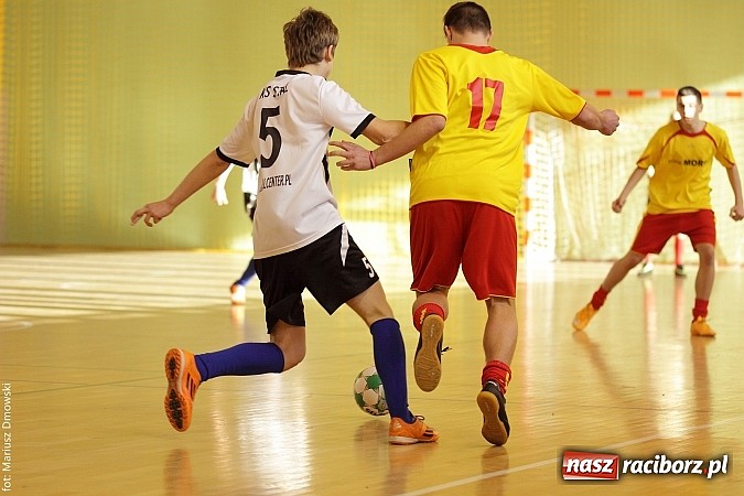 Zdjęcie w galerii na portalu naszraciborz.pl: Puchar starosty w rękach raciborskiej Unii wiadomości z regionu