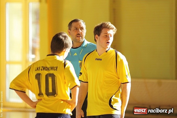 Zdjęcie w galerii na portalu naszraciborz.pl: Puchar starosty w rękach raciborskiej Unii wiadomości z regionu