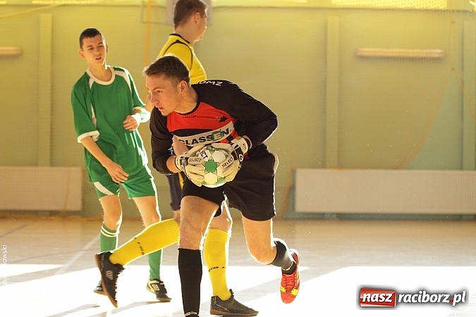 Zdjęcie w galerii na portalu naszraciborz.pl: Puchar starosty w rękach raciborskiej Unii wiadomości z regionu