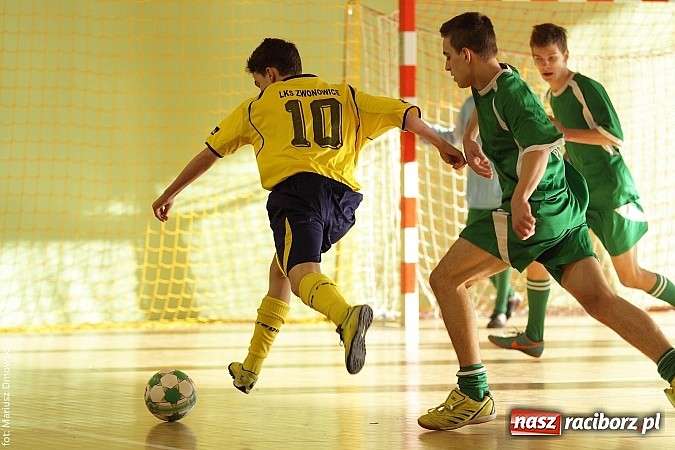 Zdjęcie w galerii na portalu naszraciborz.pl: Puchar starosty w rękach raciborskiej Unii wiadomości z regionu