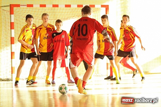 Zdjęcie w galerii na portalu naszraciborz.pl: Puchar starosty w rękach raciborskiej Unii wiadomości z regionu