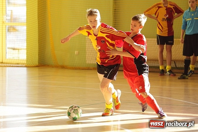 Zdjęcie w galerii na portalu naszraciborz.pl: Puchar starosty w rękach raciborskiej Unii wiadomości z regionu
