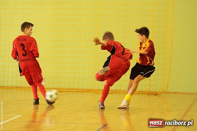 Zdjęcie w galerii na portalu naszraciborz.pl: Puchar starosty w rękach raciborskiej Unii wiadomości z regionu