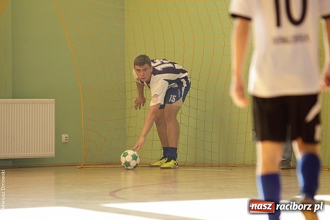 Zdjęcie w galerii na portalu naszraciborz.pl: Puchar starosty w rękach raciborskiej Unii wiadomości z regionu