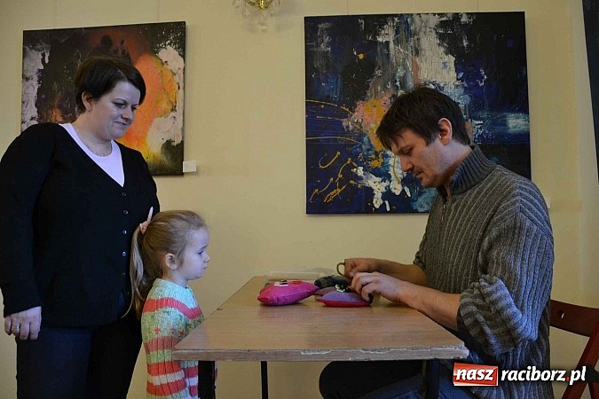 Zdjęcie w galerii na portalu naszraciborz.pl: Walentynkowe spotkanie z pluszakami zakończyło Zamkową Zimową Akademię Nauki wiadomości z regionu