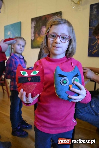 Zdjęcie w galerii na portalu naszraciborz.pl: Walentynkowe spotkanie z pluszakami zakończyło Zamkową Zimową Akademię Nauki wiadomości z regionu