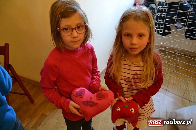 Zdjęcie w galerii na portalu naszraciborz.pl: Walentynkowe spotkanie z pluszakami zakończyło Zamkową Zimową Akademię Nauki wiadomości z regionu