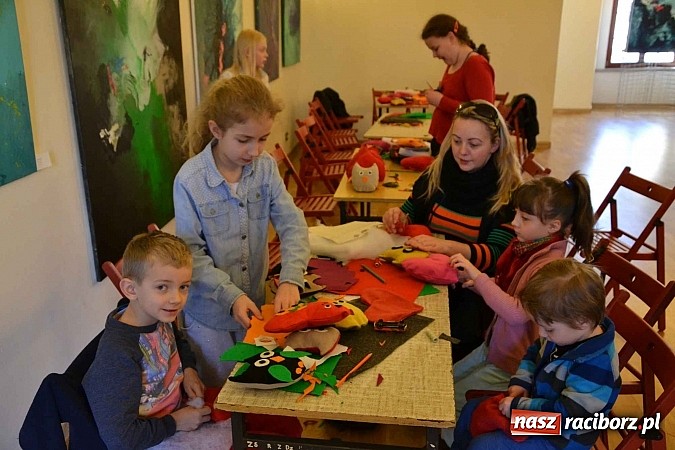 Zdjęcie w galerii na portalu naszraciborz.pl: Walentynkowe spotkanie z pluszakami zakończyło Zamkową Zimową Akademię Nauki wiadomości z regionu