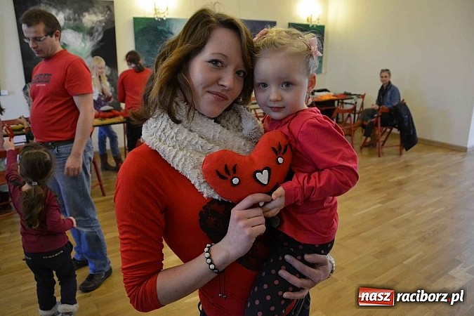 Zdjęcie w galerii na portalu naszraciborz.pl: Walentynkowe spotkanie z pluszakami zakończyło Zamkową Zimową Akademię Nauki wiadomości z regionu
