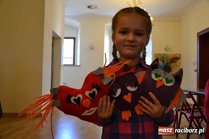 Zdjęcie w galerii na portalu naszraciborz.pl: Walentynkowe spotkanie z pluszakami zakończyło Zamkową Zimową Akademię Nauki wiadomości z regionu