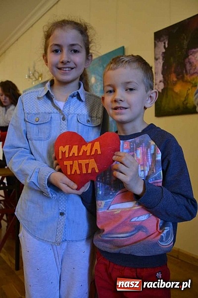 Zdjęcie w galerii na portalu naszraciborz.pl: Walentynkowe spotkanie z pluszakami zakończyło Zamkową Zimową Akademię Nauki wiadomości z regionu