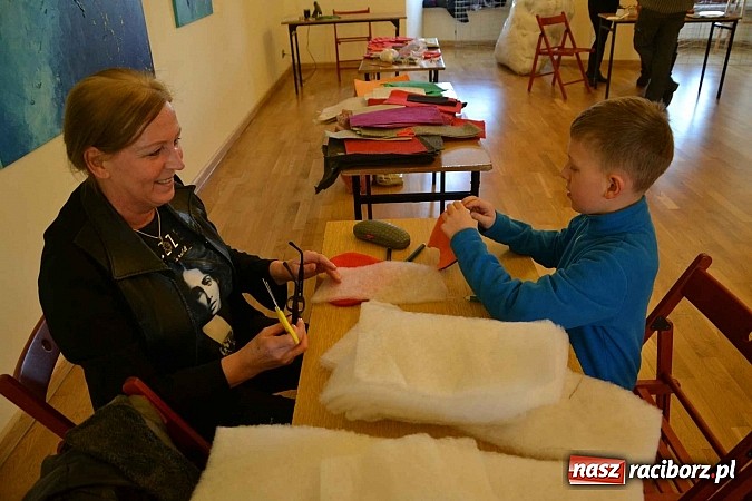 Zdjęcie w galerii na portalu naszraciborz.pl: Walentynkowe spotkanie z pluszakami zakończyło Zamkową Zimową Akademię Nauki wiadomości z regionu