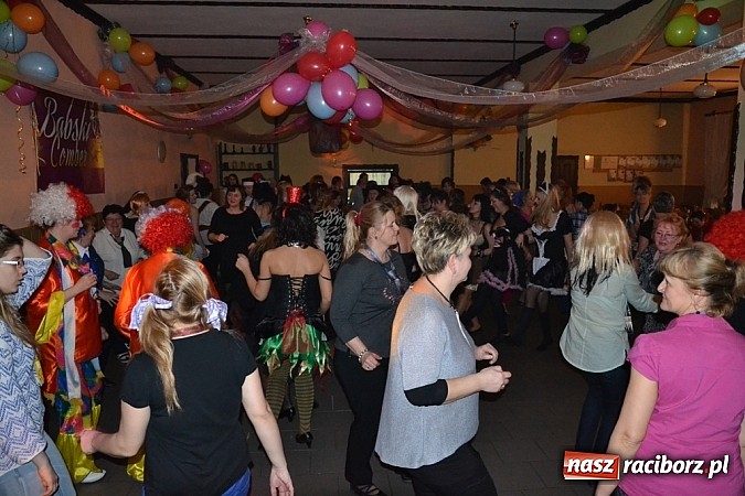 Zdjęcie w galerii na portalu naszraciborz.pl: 120 kobiet na Babskim Combrze w Jankowicach!  wiadomości z regionu