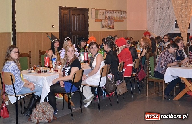 Zdjęcie w galerii na portalu naszraciborz.pl: 120 kobiet na Babskim Combrze w Jankowicach!  wiadomości z regionu