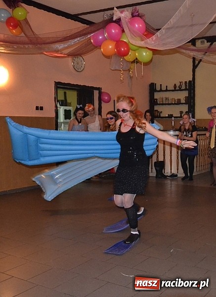 Zdjęcie w galerii na portalu naszraciborz.pl: 120 kobiet na Babskim Combrze w Jankowicach!  wiadomości z regionu